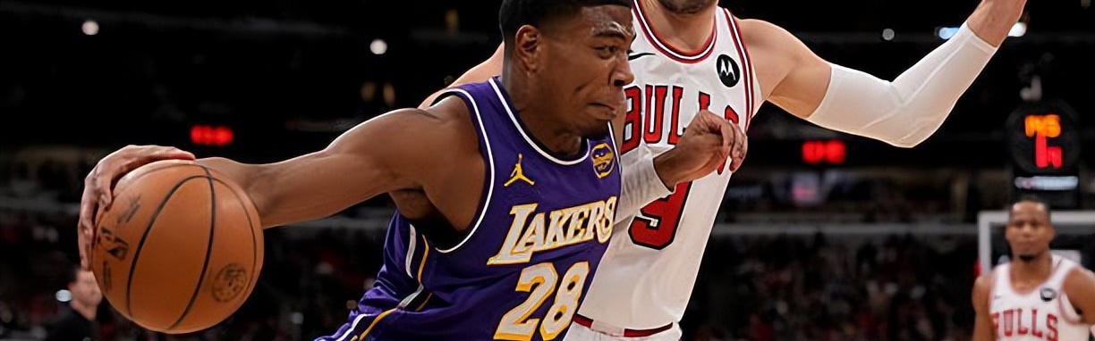 乐鱼体育app-找回手感拿下了高分！锋线大将的回暖对于湖人来说真是太关键了？